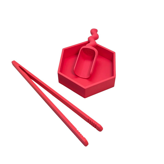 Grennn - Grennn - Speelset 3st - Pincet, speelbakje, schepje - Pastel rood - Playlaan