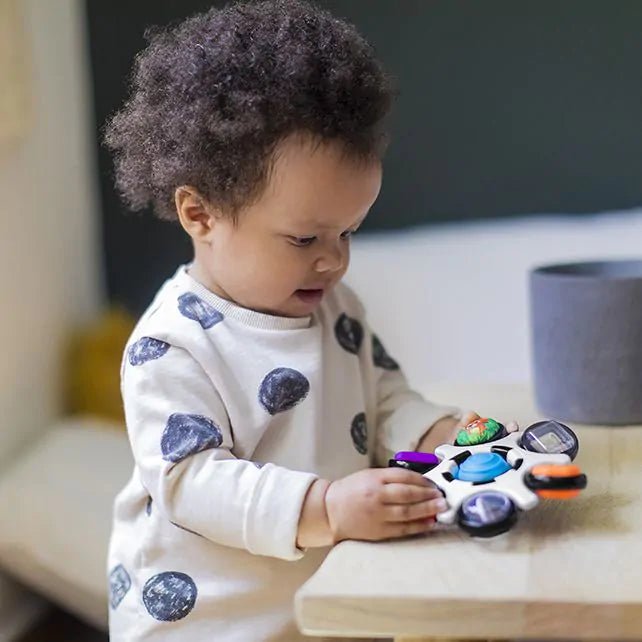 Hape - Hape - Curiosity Clutch Sensorisch Speelgoed - Baby Einstein - Playlaan