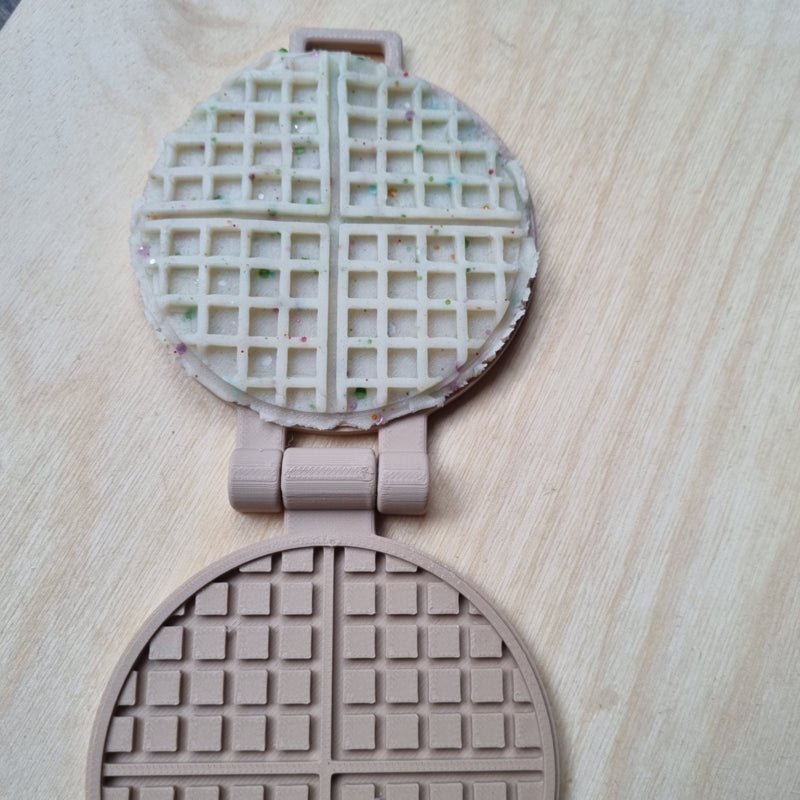 Kiddi - Kiddi - Klei en zand mal wafels - Playlaan