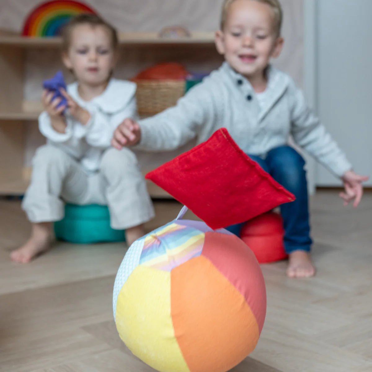 Little Botanic label - Little Botanic label - Sensorische Ballonbal - Regenboog - Playlaan