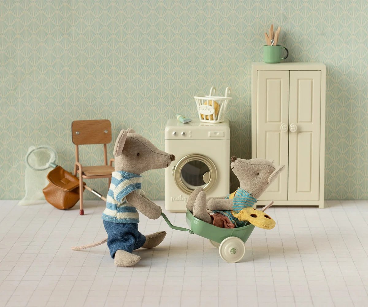 Maileg - Maileg - Little brother mouse with bag - Playlaan