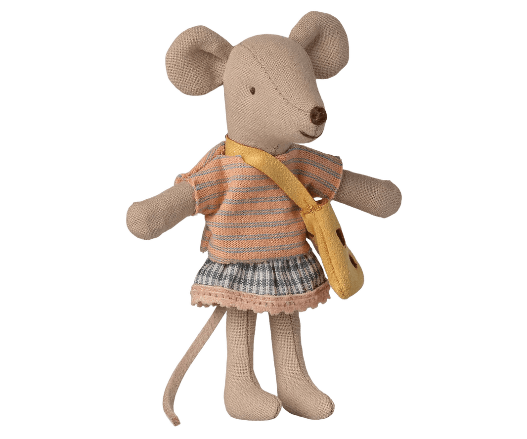 Maileg - Maileg - Little sister mouse with bag - Playlaan
