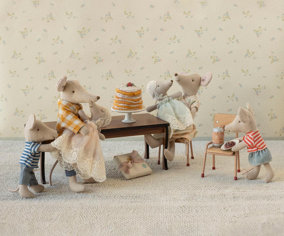 Maileg - Maileg - Long dining table, Mouse - Playlaan
