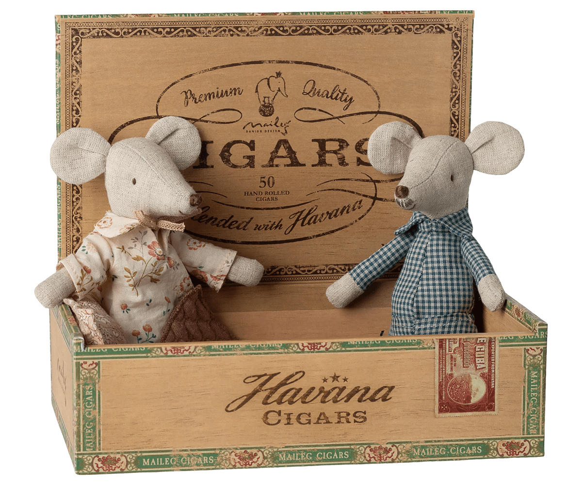 Maileg - Maileg - Oma en opa muizen in sigarendoos - Playlaan