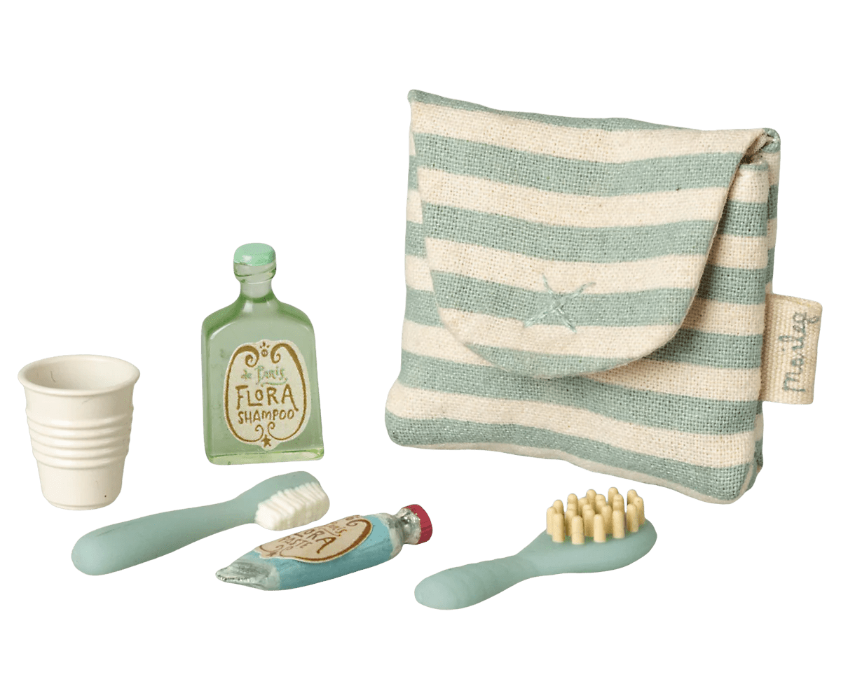 Maileg - Maileg - Toothbrush set in bag, Mouse - Blue stripe - Playlaan