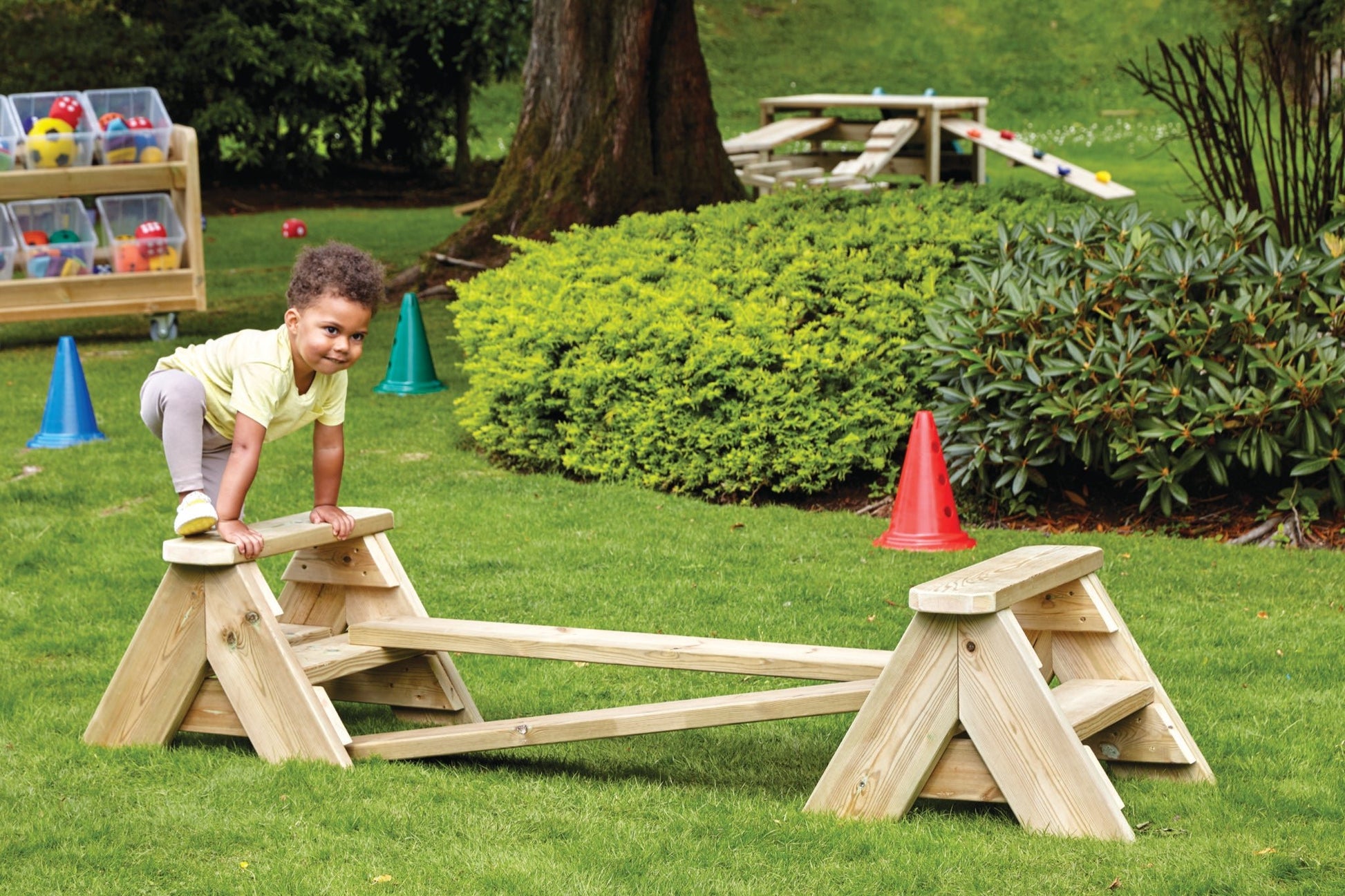 Millhouse - Millhouse - Klim - en ontdekset - Montessori - Playlaan