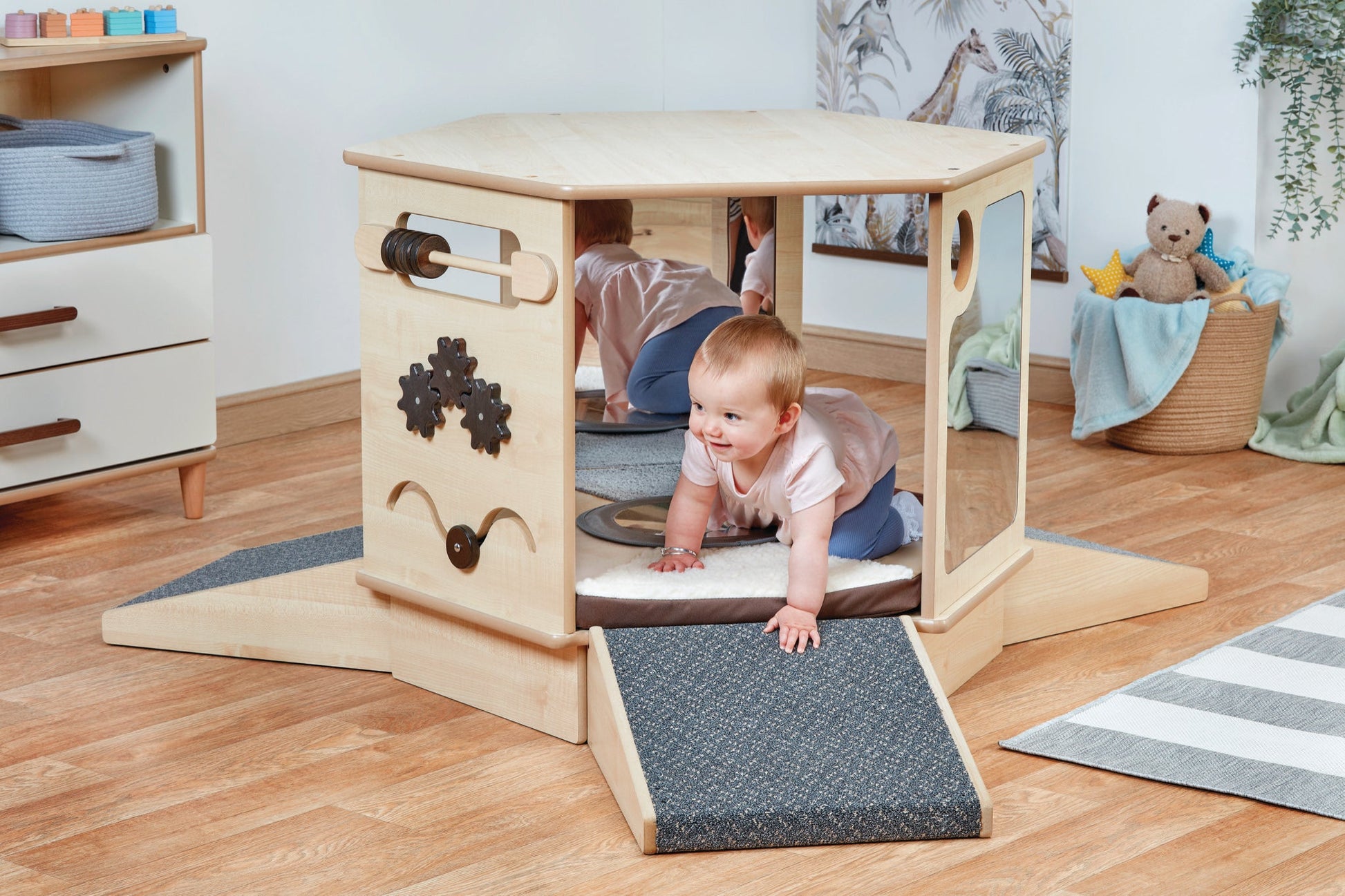 Millhouse - Millhouse - Magische spiegelhut met hellingen - Playlaan
