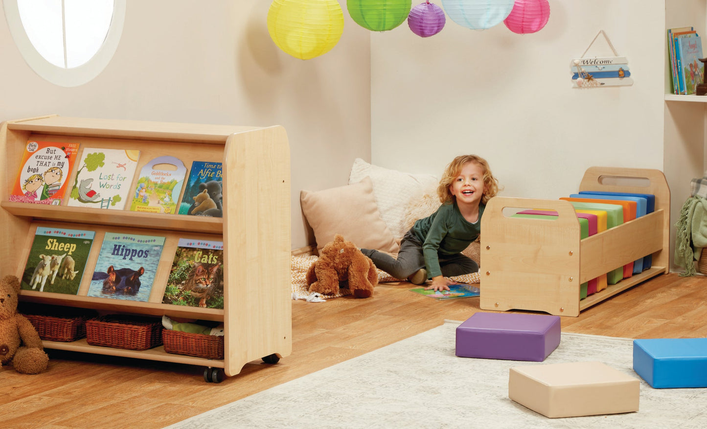 Millhouse - Millhouse - Rainbow Reading Mini Zone - Playlaan