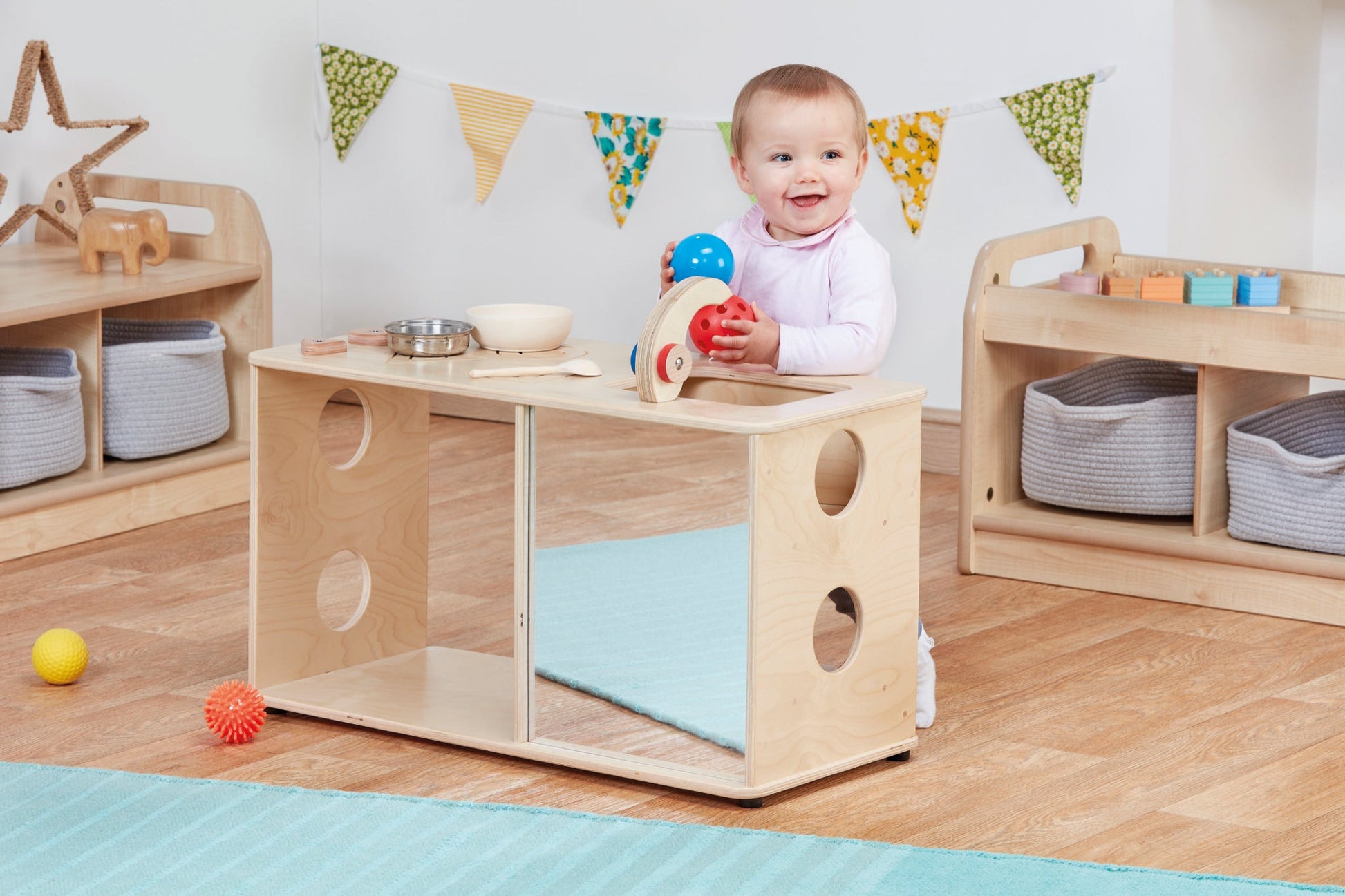 Millhouse - Millhouse - Sensorische activiteitenkeuken voor baby’s - Playlaan