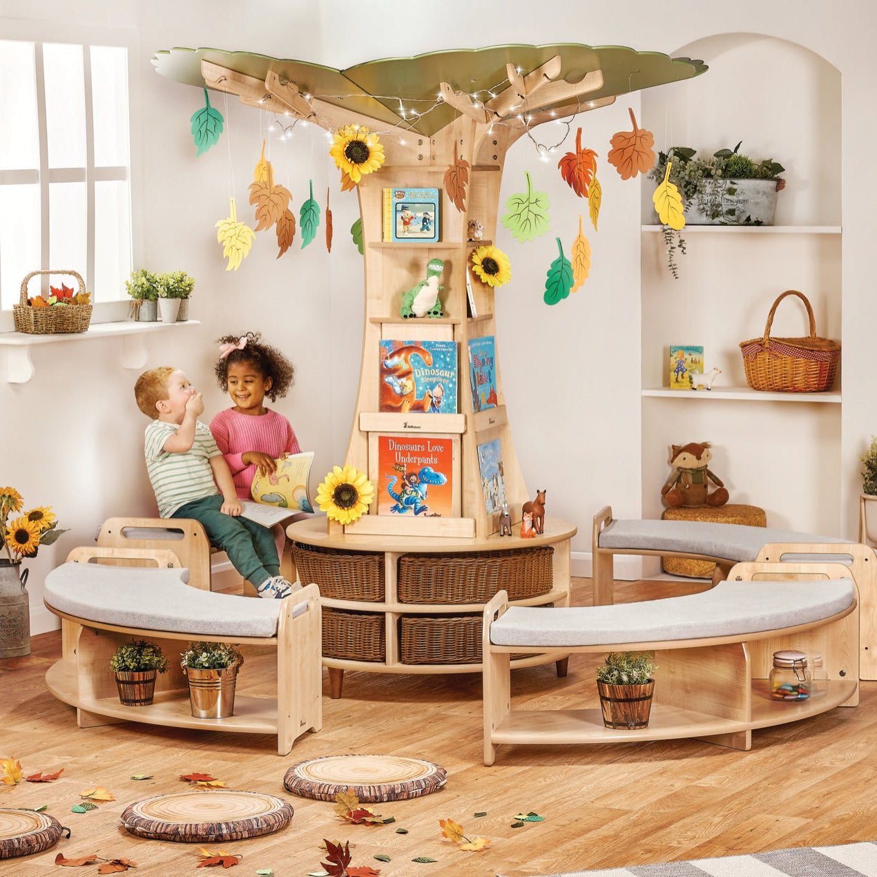 Millhouse - Millhouse - Vertelboom voor verhalenkring met banken - Playlaan