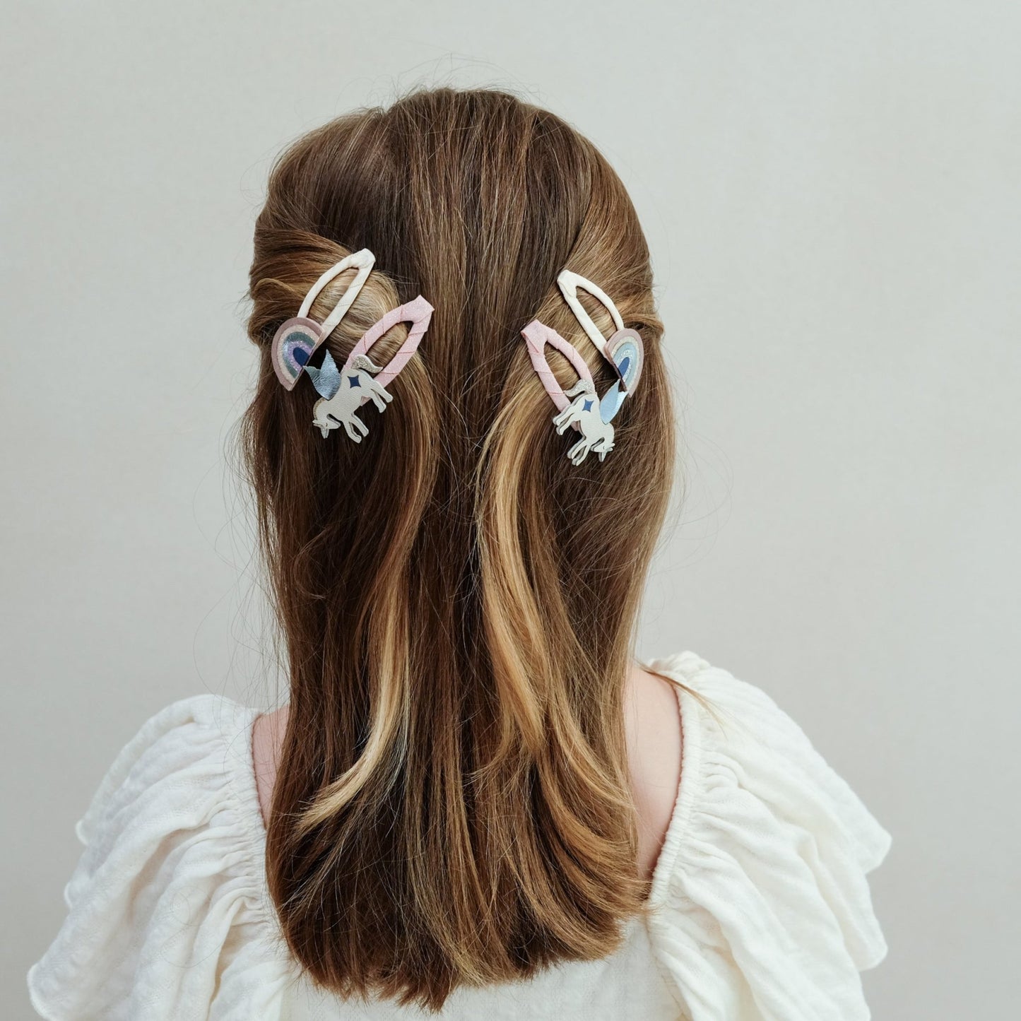 Mimi & Lula - Mimi & Lula - Winged unicorn rainbow clic clacs - Playlaan