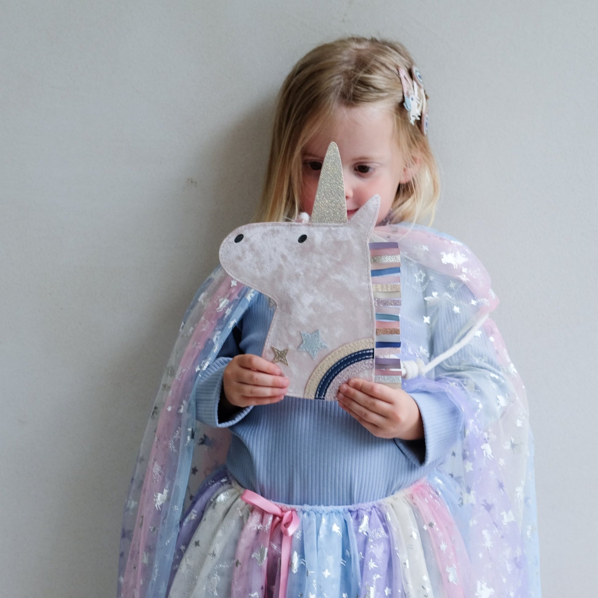 Mimi & Lula - Mimi & Lula - Winged unicorn rainbow clic clacs - Playlaan