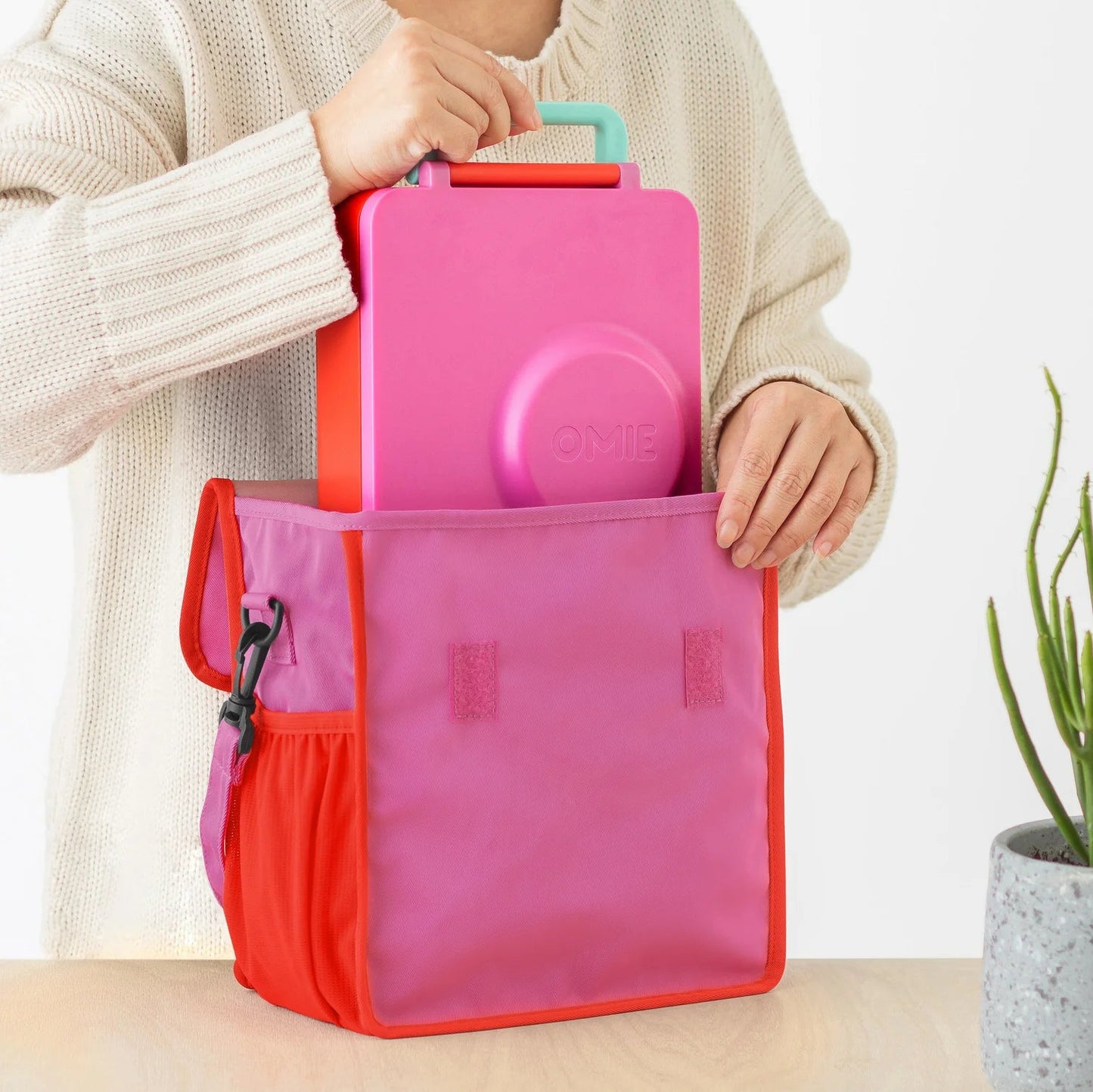 Omielife - Omielife - Omietotes lunchtas - roze - Playlaan
