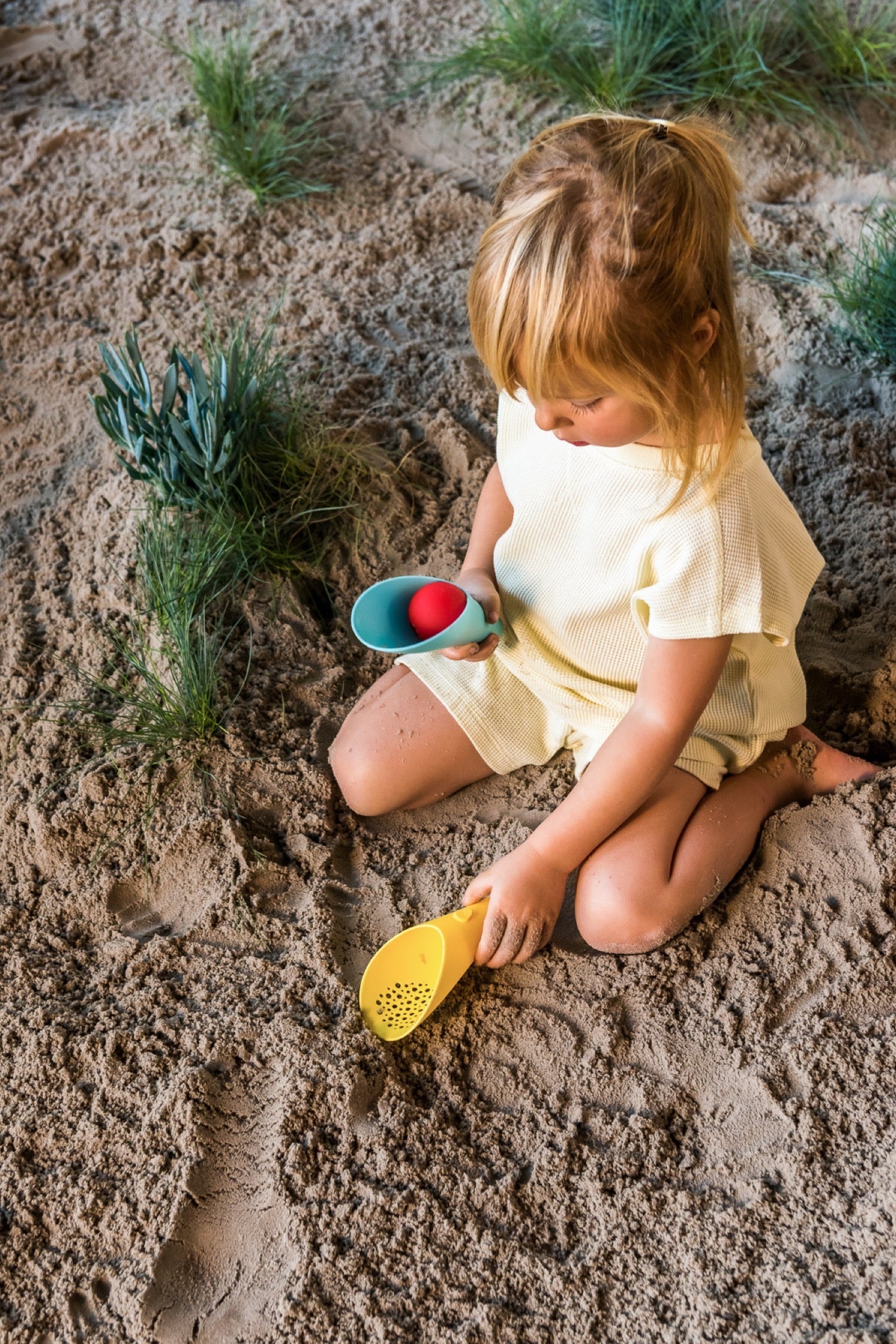 Quut - Quut - Schep en Zeef met Ball Cuppi - Banana Blue - Playlaan