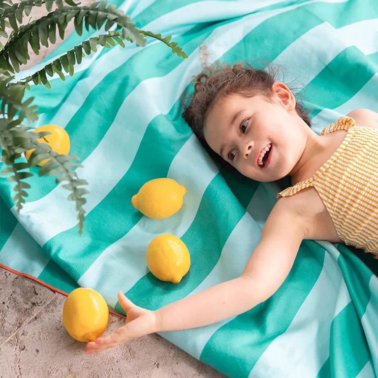 Quut - Quut - Strandlaken Speelhanddoek L (180 x 100cm) - Safari - Playlaan