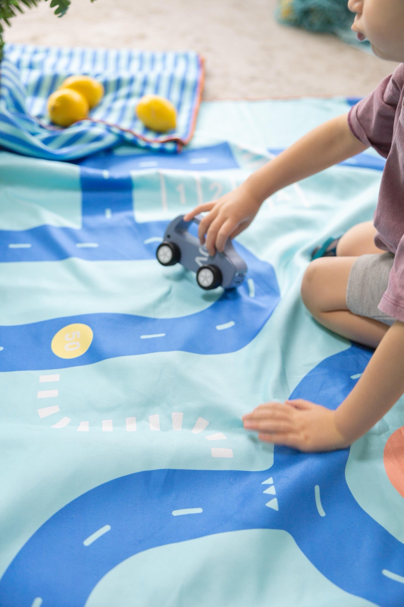 Quut - Quut - Strandlaken Speelhanddoek L (180 x 100cm) - Wegen - Playlaan