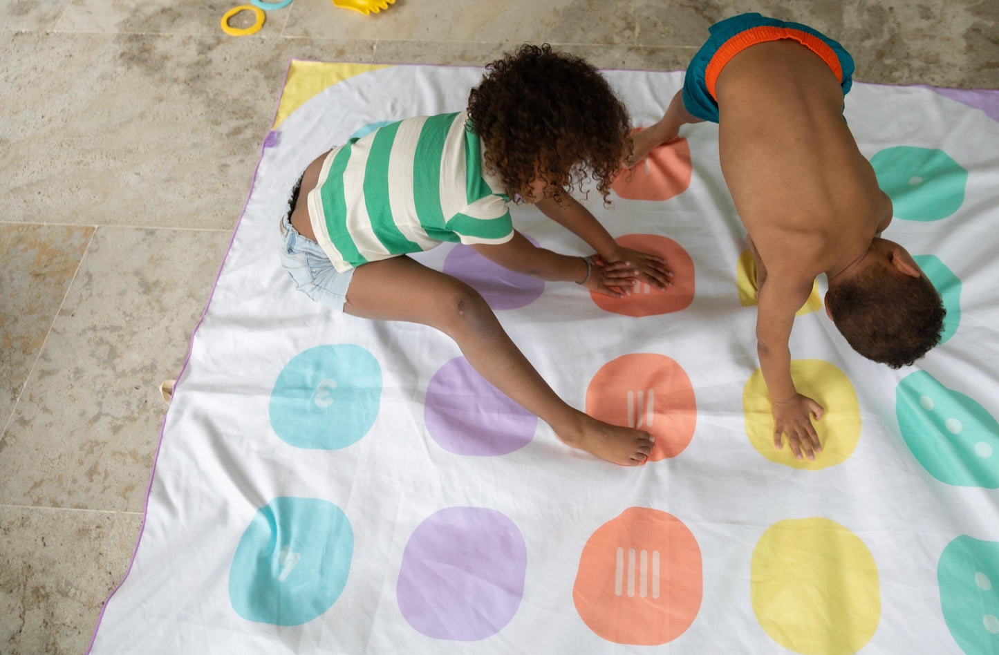 Quut - Quut - Strandlaken Speelhanddoek XL (180 x 180cm) - Evenwichtsspel - Playlaan