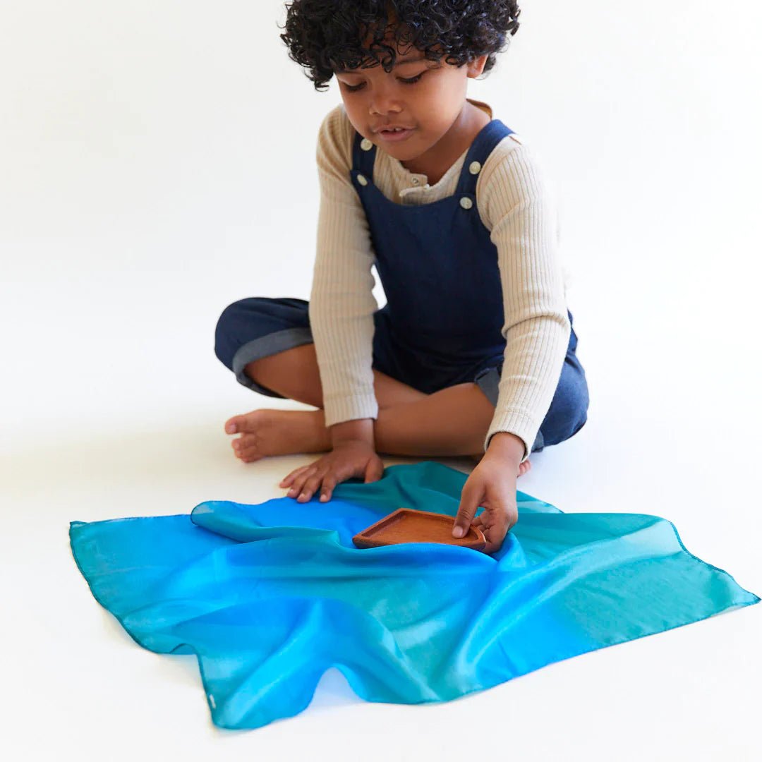 Sarah's Silks - Sarah's Silks - Mini Earth Playsilks Set van 4 - Playlaan