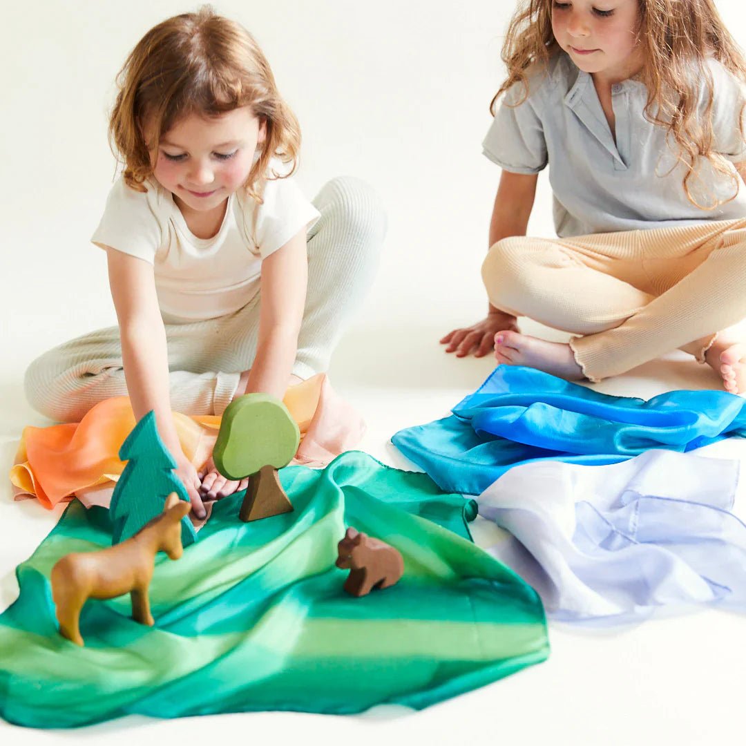 Sarah's Silks - Sarah's Silks - Mini Earth Playsilks Set van 4 - Playlaan