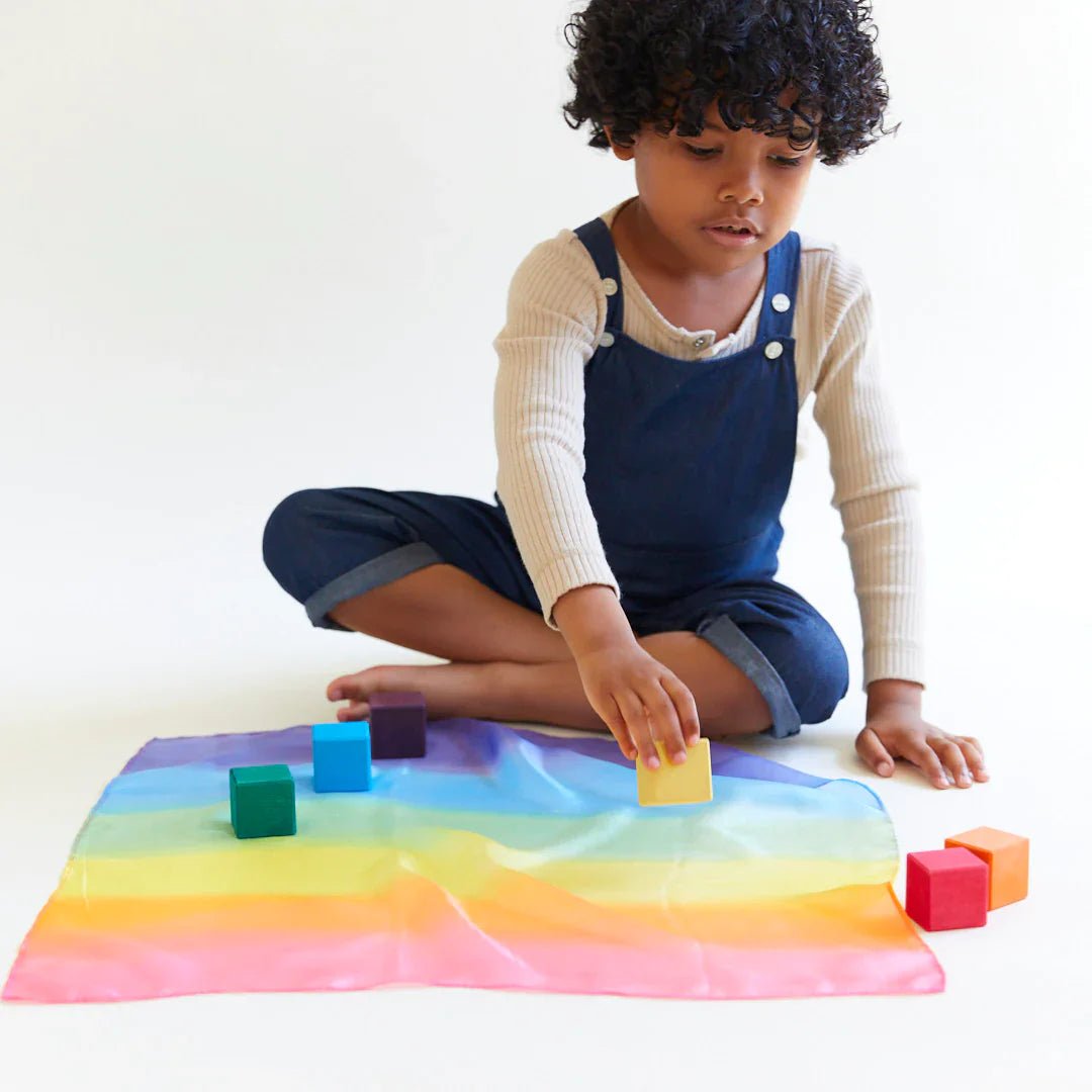 Sarah's Silks - Sarah's Silks - Mini Enchanted Playsilk Set van 5 - Playlaan