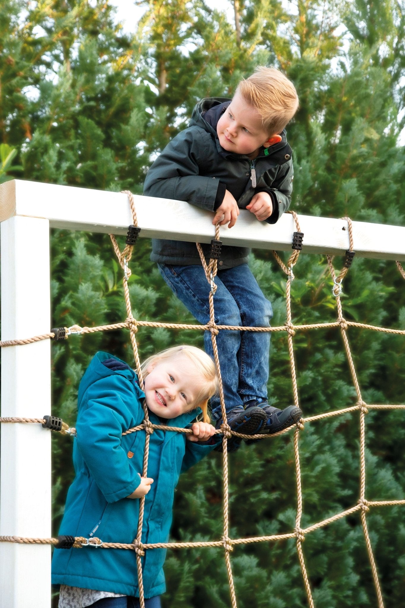 Small Foot - Small Foot - Klimnet met 8 duurzame bevestigingshaken - Playlaan