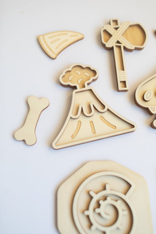 Studio de Rijk - Studio de Rijk - Houten vulvormen speeltrayset - De prehistorie - Playlaan
