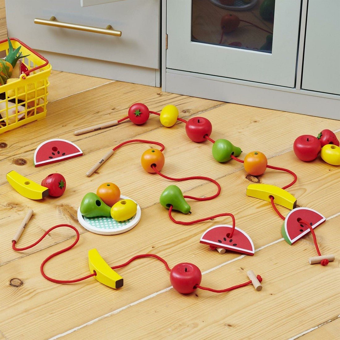 Tickit - Tickit - Rijgspel met houten fruit - Playlaan