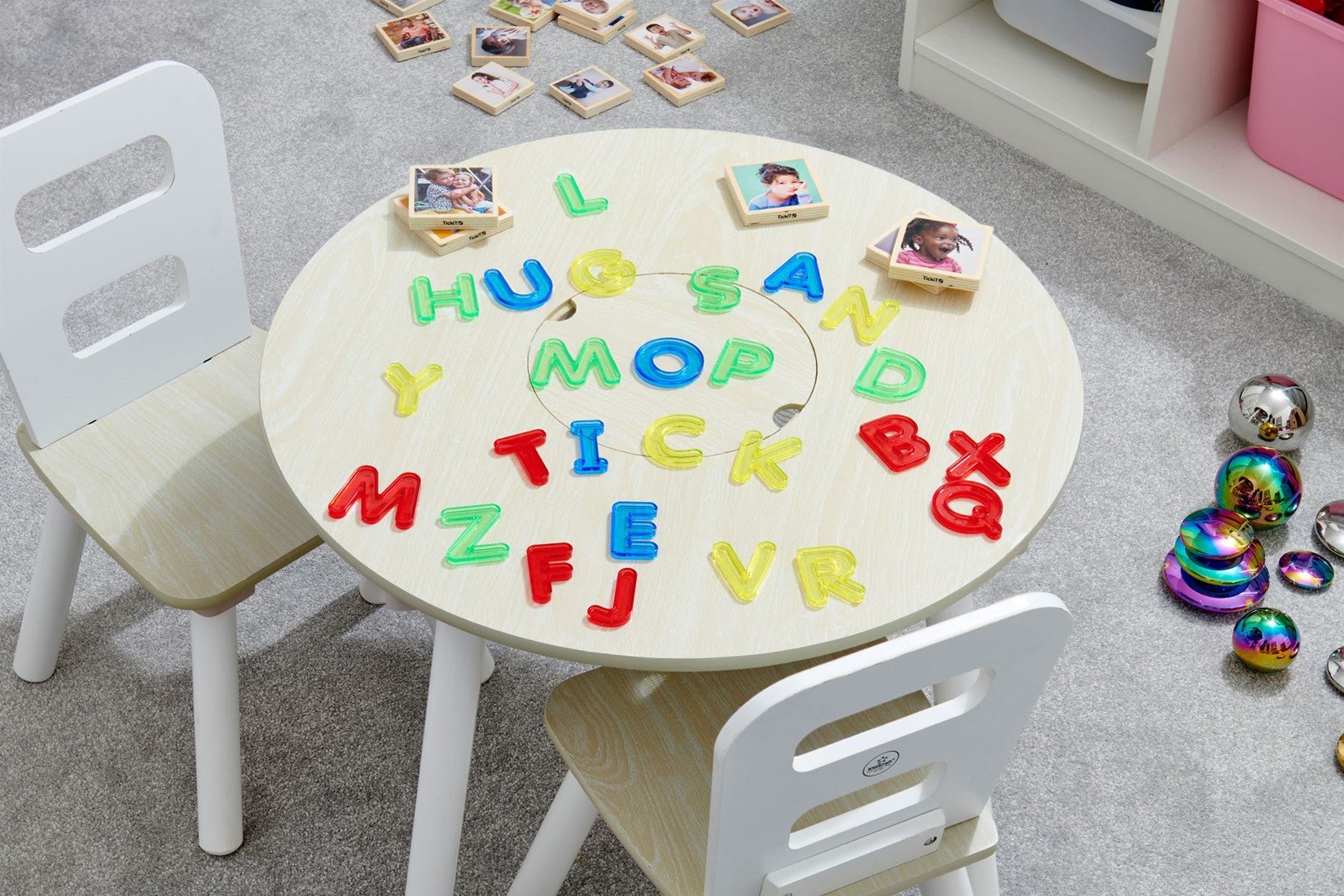 Tickit - Tickit - Transparante hoofdletters - Playlaan