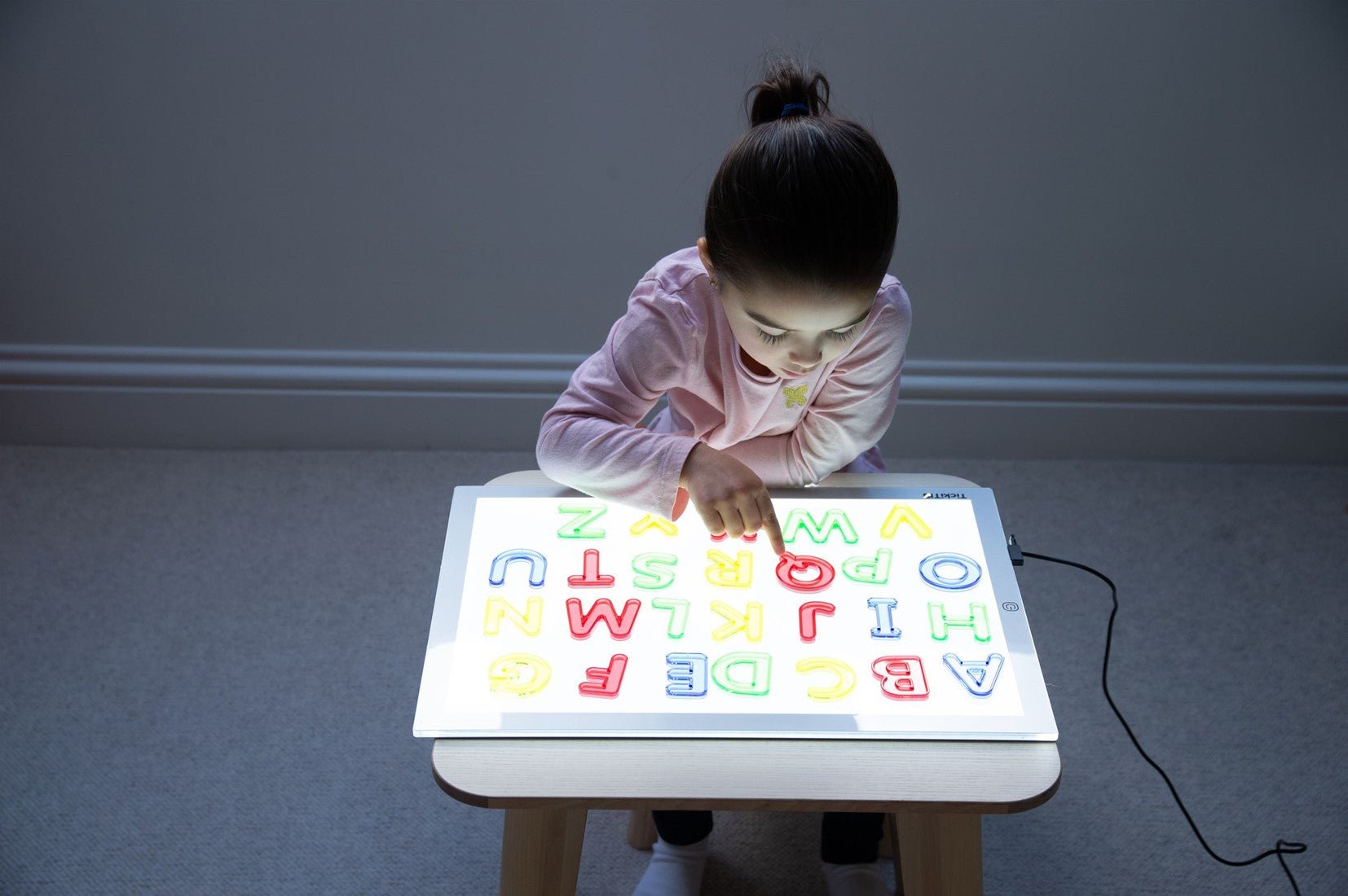 Tickit - Tickit - Transparante hoofdletters - Playlaan