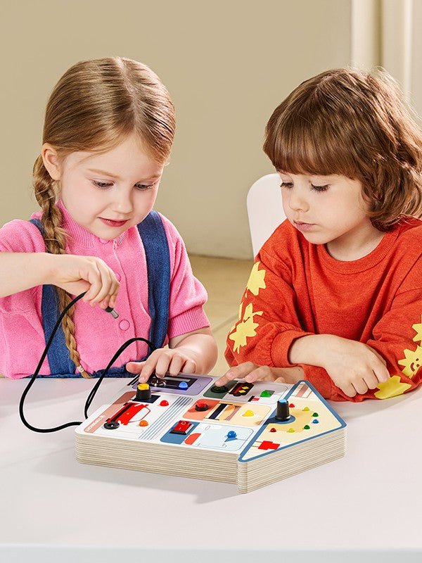 Topbright - Topbright - Busy Board House - Playlaan