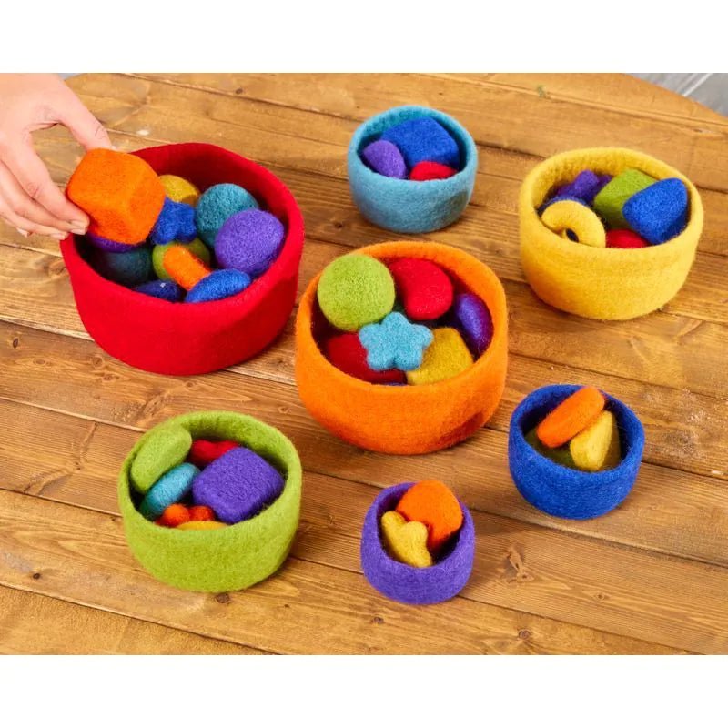 Tuff Tray - Vilten regenboog stapel - en sorteerkommen 7st - Playlaan