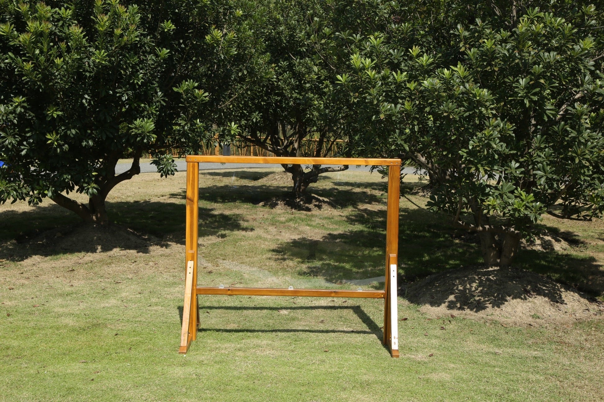 Wisdom - Buiten ezel met transparant paneel - Playlaan