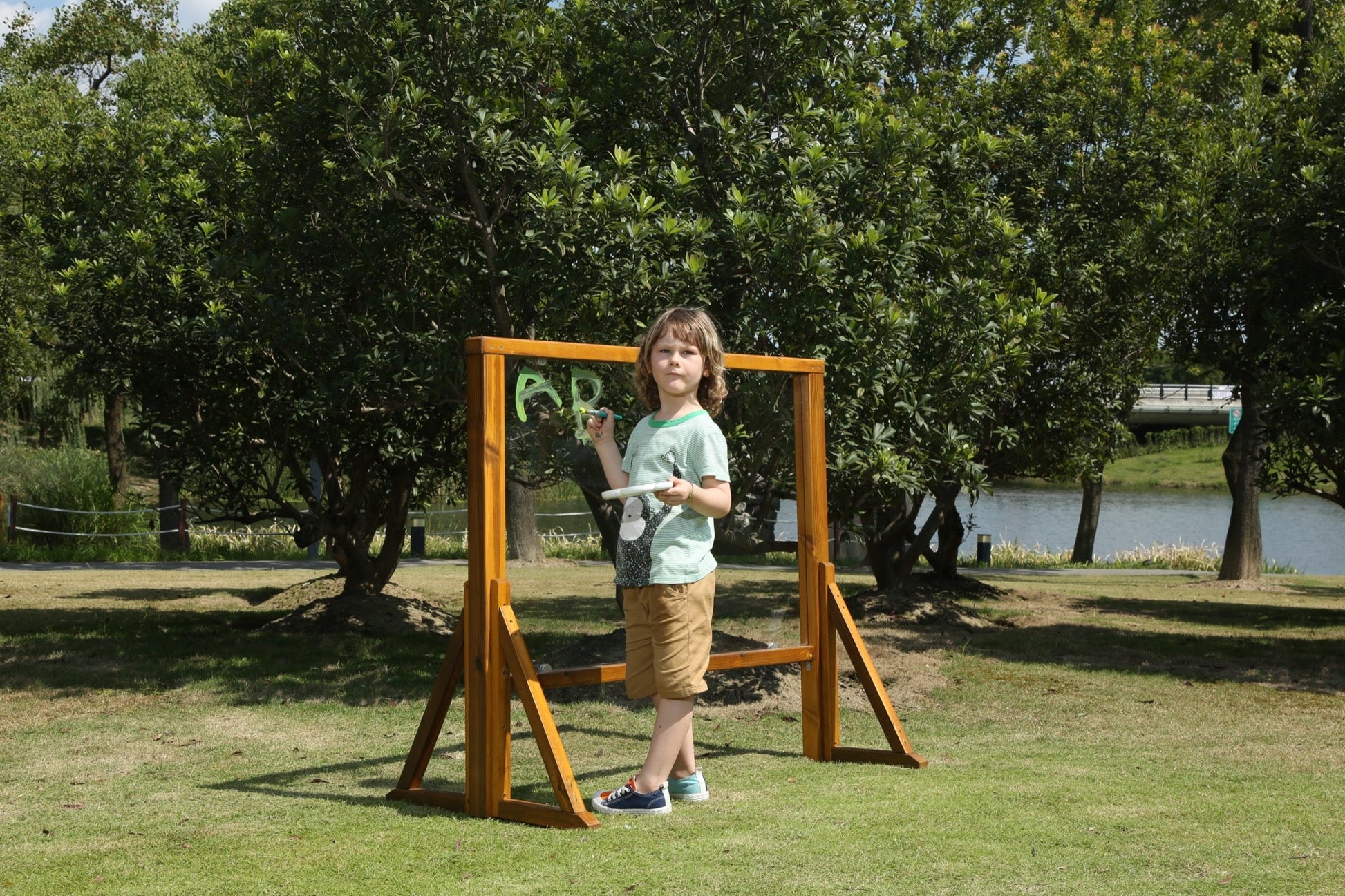 Wisdom - Buiten ezel met transparant paneel - Playlaan