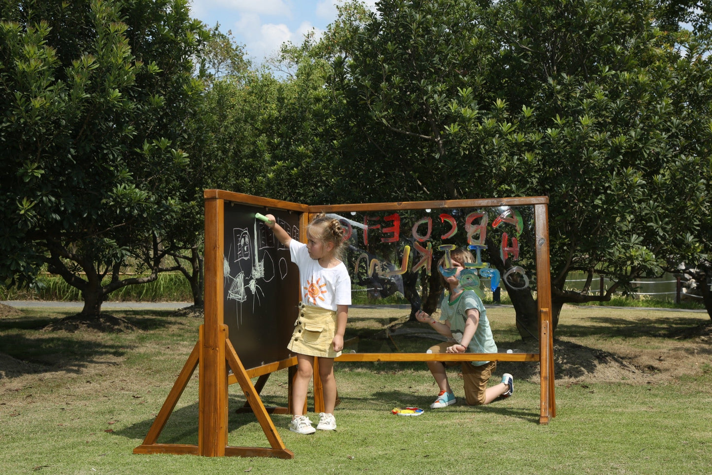 Wisdom - Buiten ezel met transparant paneel - Playlaan