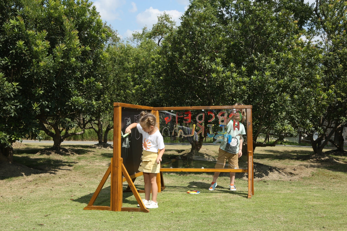 Wisdom - Buiten ezel met transparant paneel - Playlaan