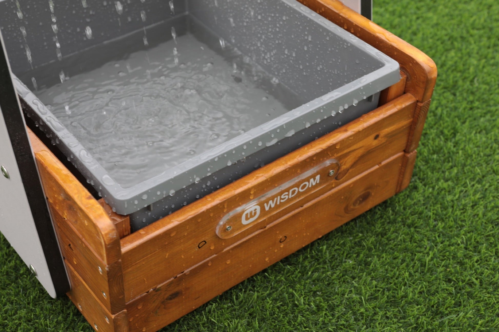 Wisdom - Buiten water speelstation - Regendruppel - Playlaan