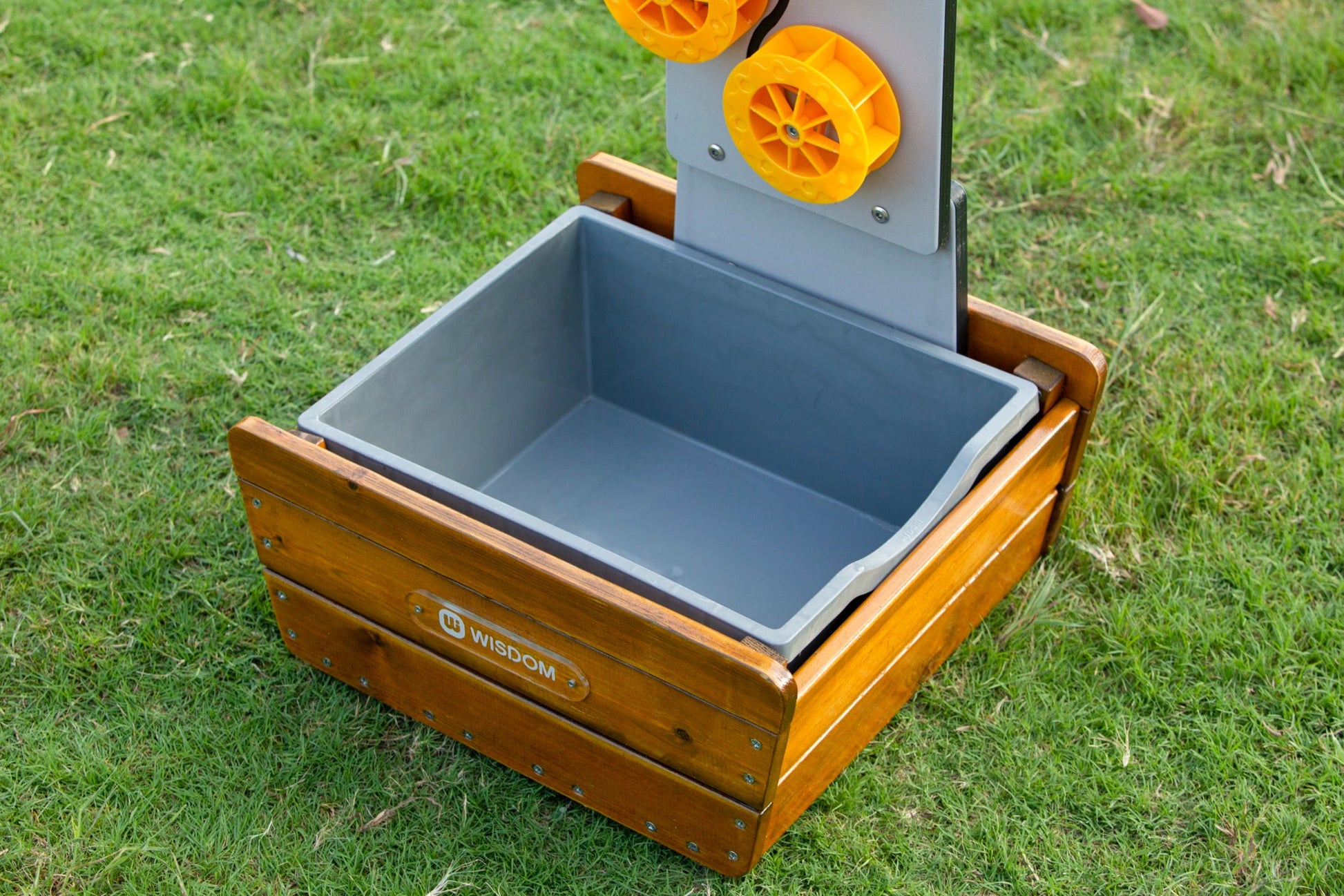 Wisdom - Buiten water speelstation - watermolen - Playlaan