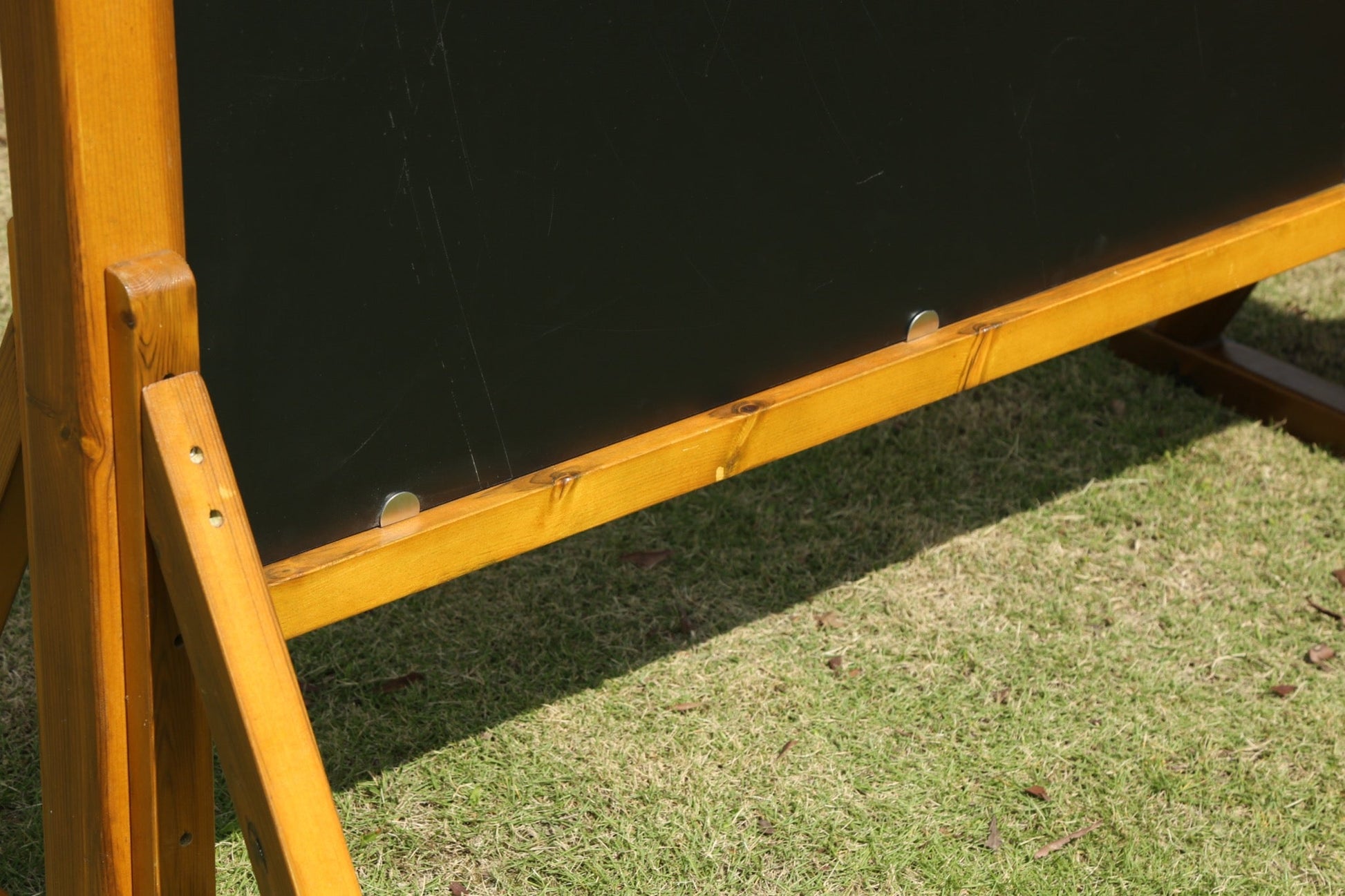 Wisdom - Krijtbord schildersezel voor buiten - Playlaan