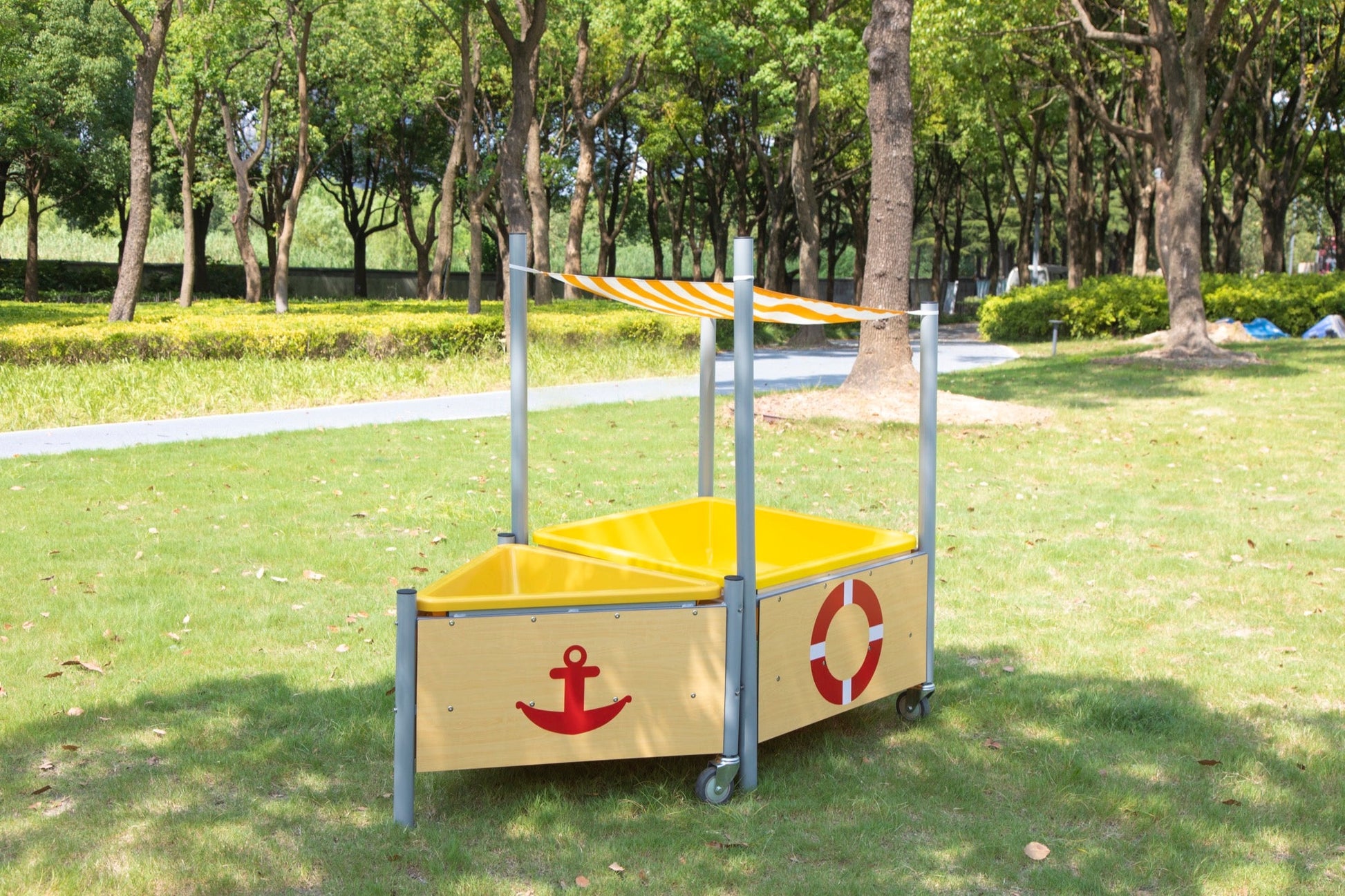 Wisdom - Mobiele driehoekige moddertafel voor buiten - Playlaan