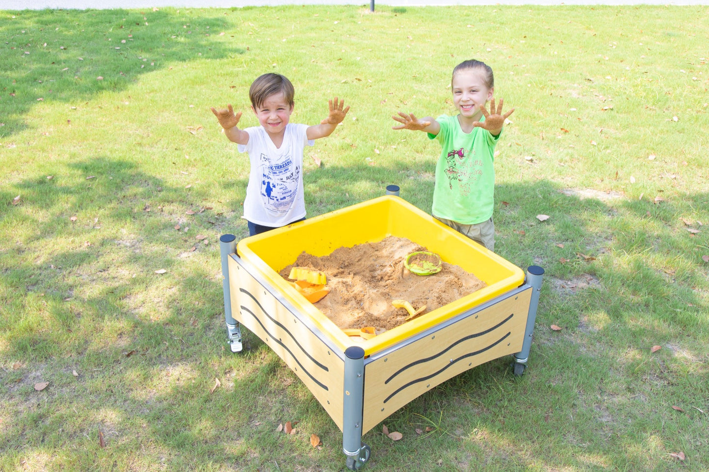 Wisdom - Mobiele vierkante moddertafel voor buiten - Playlaan