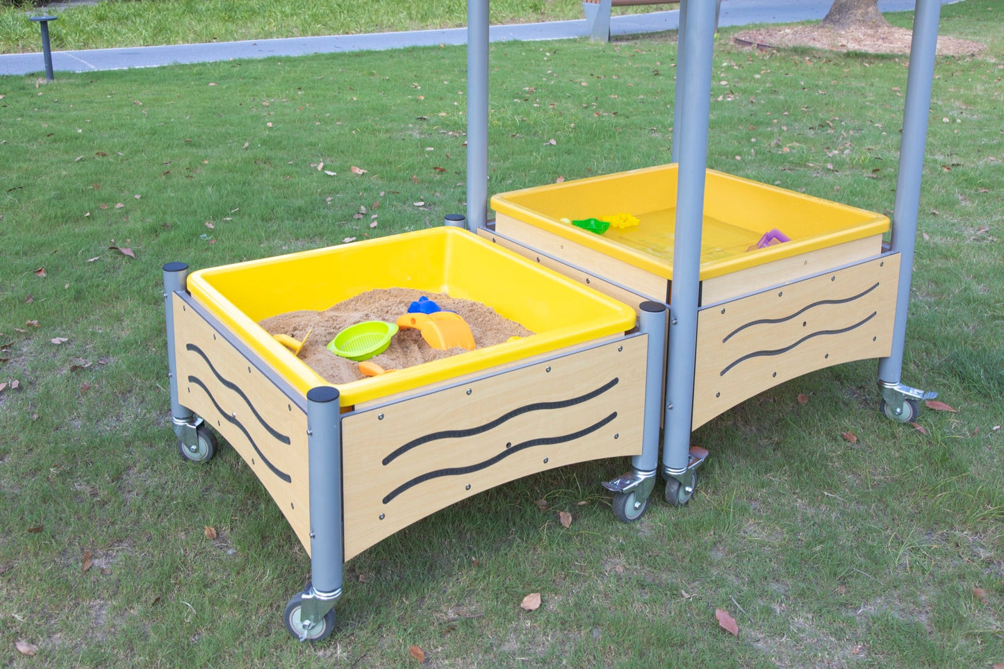 Wisdom - Mobiele vierkante moddertafel voor buiten - Playlaan