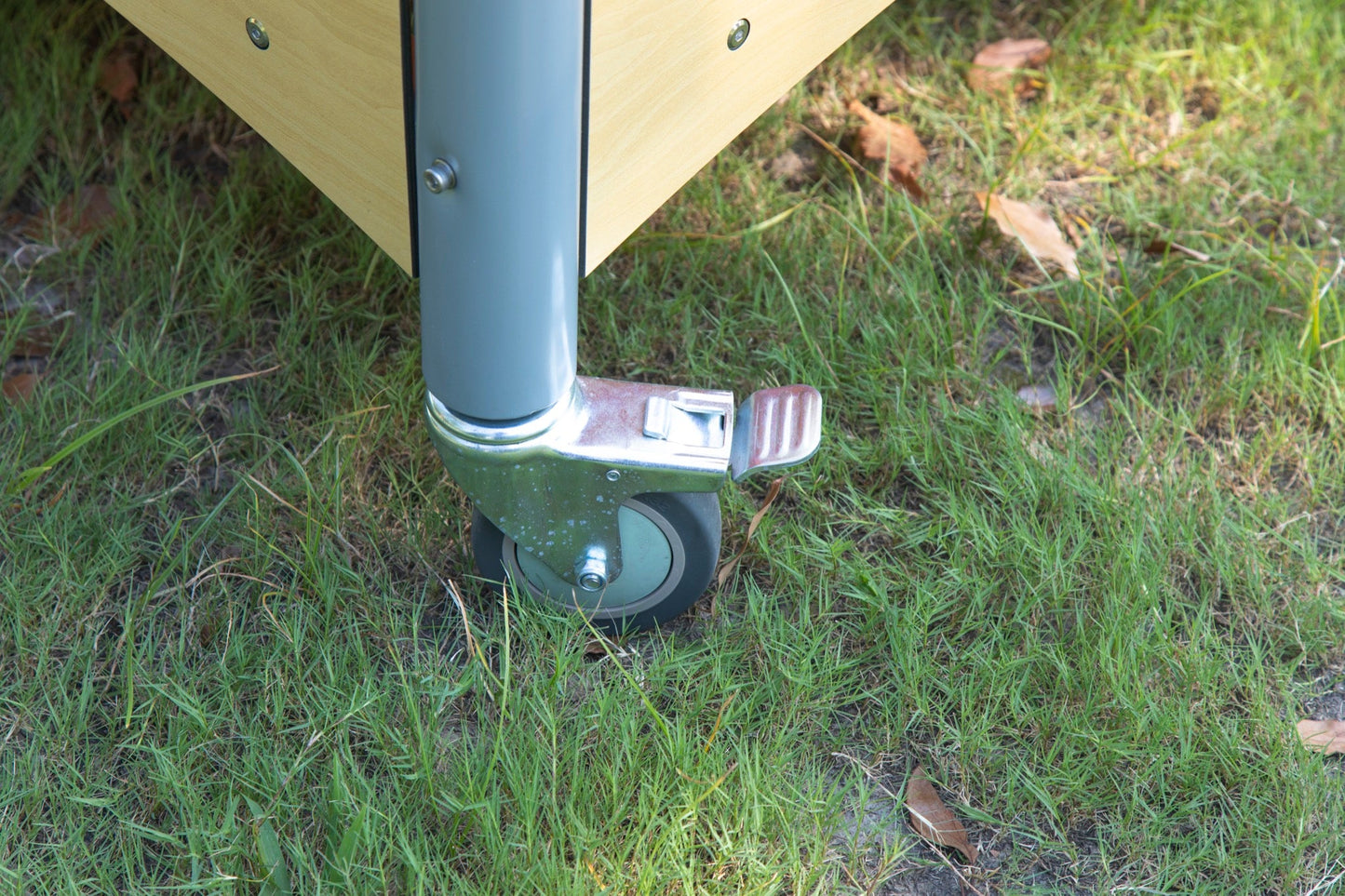 Wisdom - Mobiele vierkante moddertafel voor buiten - Playlaan