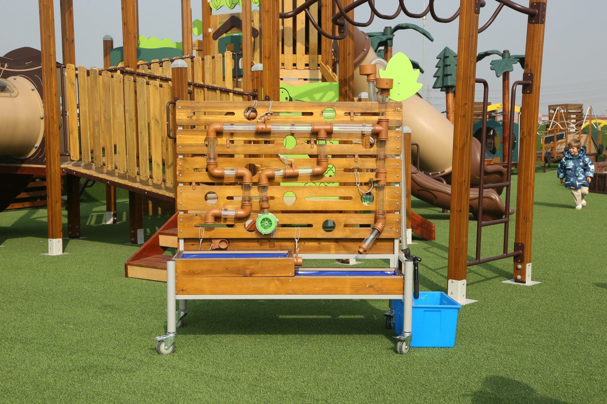 Wisdom - Mobiele waterspeelplek voor buiten met buizen - Playlaan