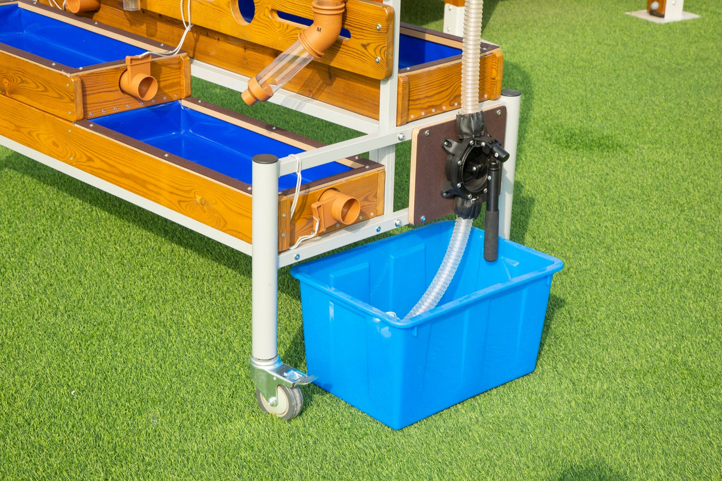 Wisdom - Mobiele waterspeelplek voor buiten met buizen - Playlaan