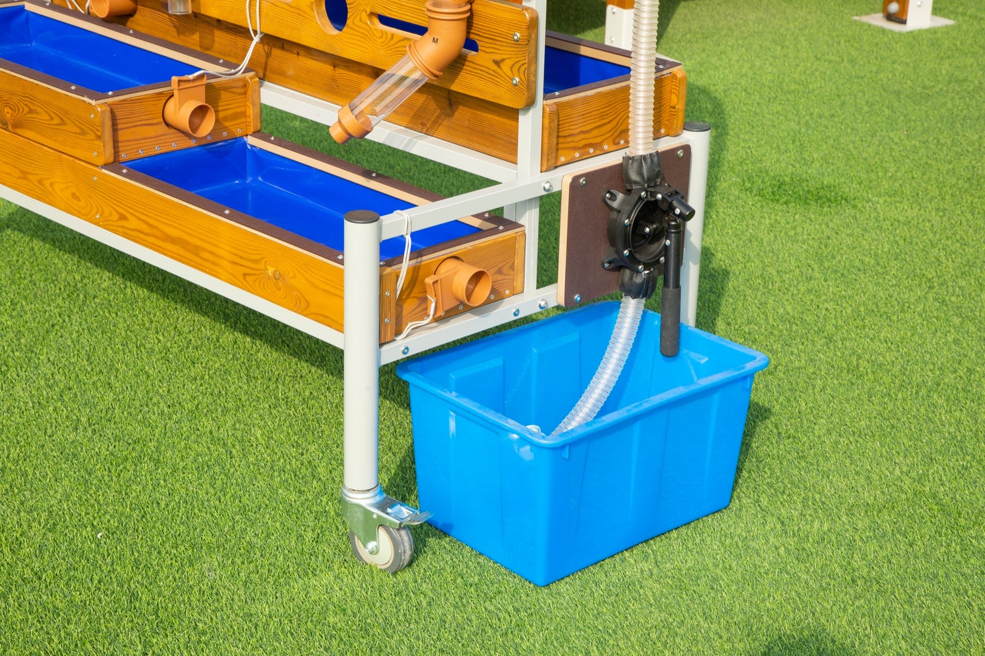 Wisdom - Mobiele waterspeelplek voor buiten met buizen - Playlaan