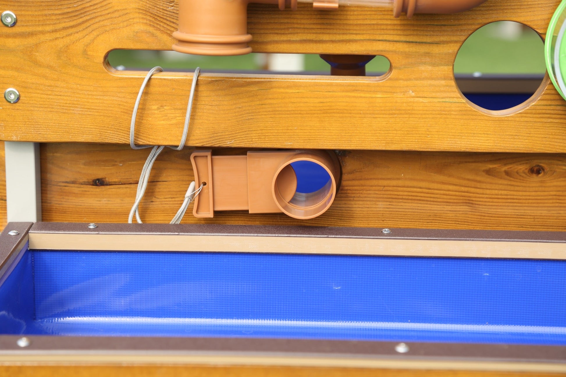 Wisdom - Mobiele waterspeelplek voor buiten met buizen - Playlaan