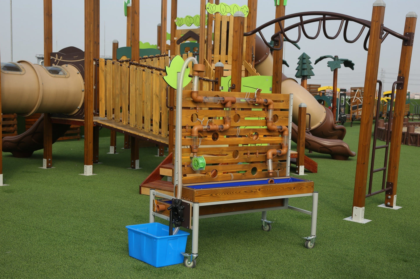 Wisdom - Mobiele waterspeelplek voor buiten met buizen - Playlaan