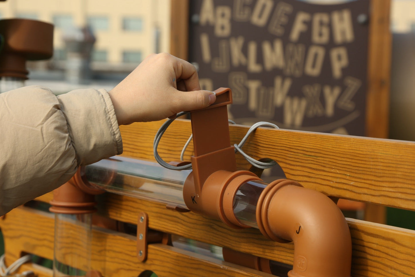 Wisdom - Mobiele waterspeelplek voor buiten met buizen - Playlaan