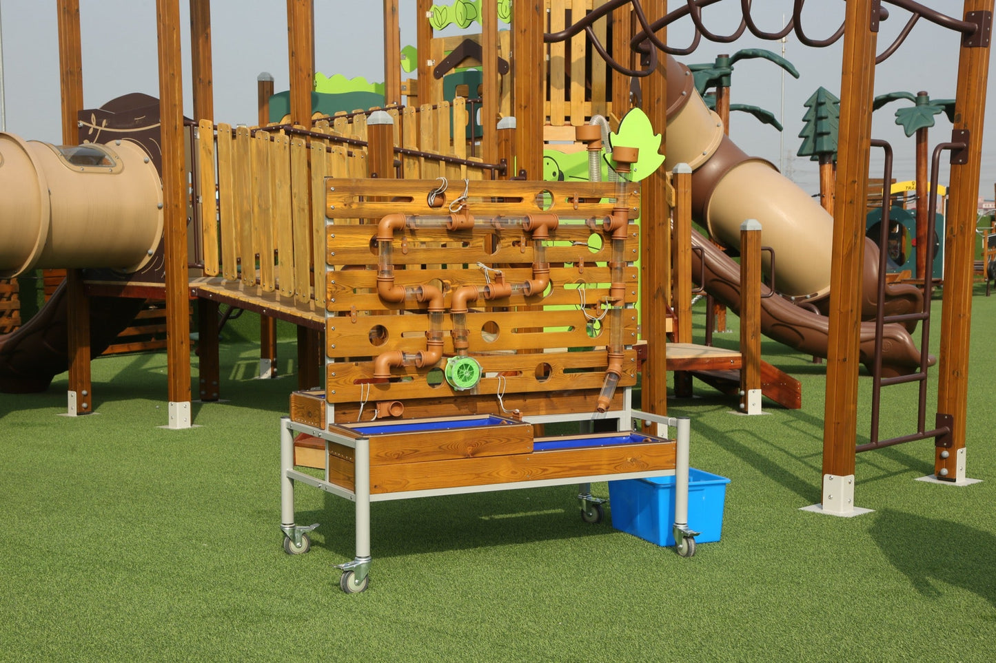 Wisdom - Mobiele waterspeelplek voor buiten met buizen - Playlaan