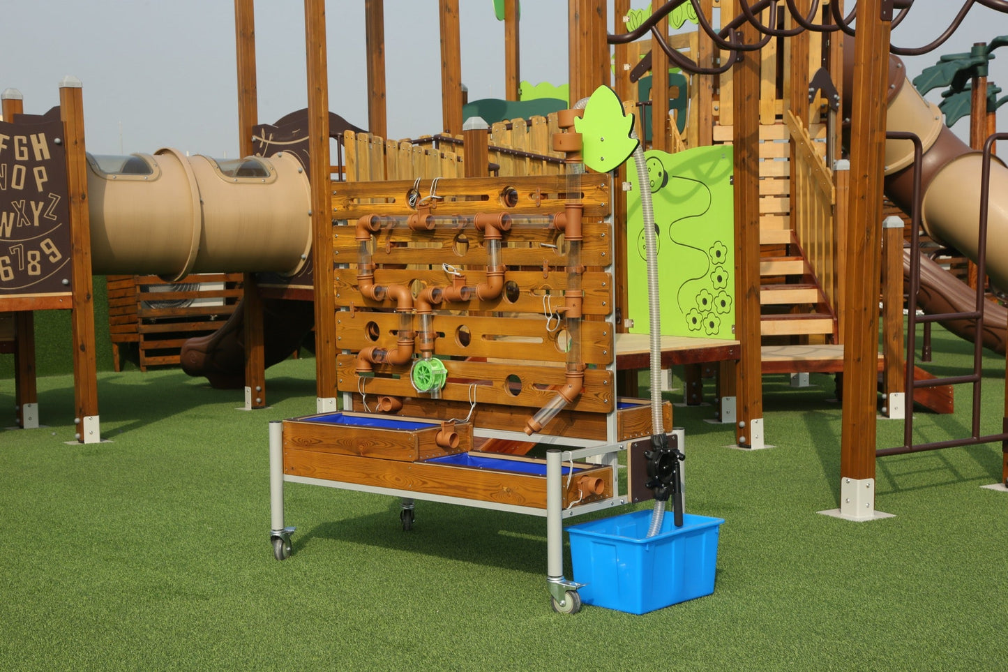 Wisdom - Mobiele waterspeelplek voor buiten met buizen - Playlaan